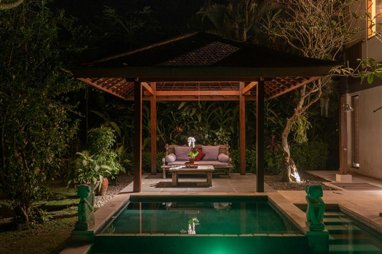 Swimming Pool 12