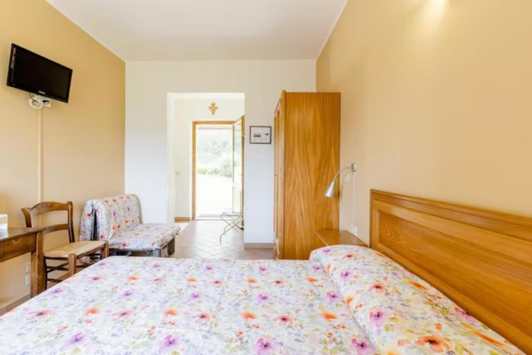Bedroom 9