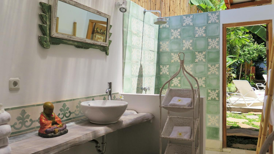 Bathroom 3, Lata Lama, Buleleng