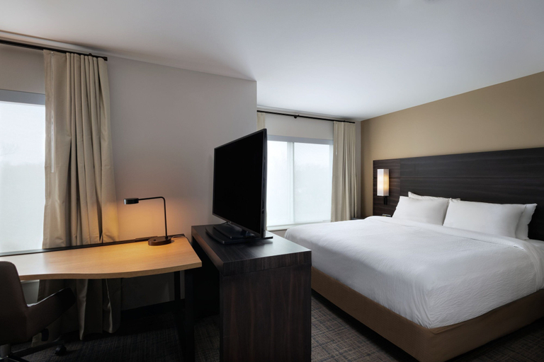 Bedroom 2, Residence Inn by Marriott New Brunswick Tower Center Blvd, Middlesex