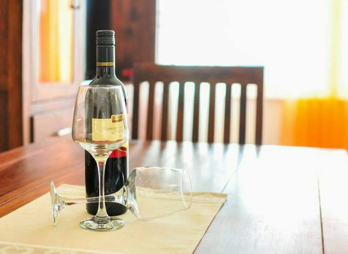 Food & Drinks 5, Villa Fabry, Ploče
