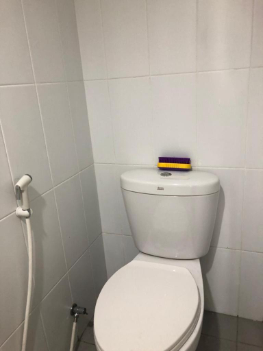 Bathroom 4, Laguna Room At Apartment Sentraland Karawang, Karawang