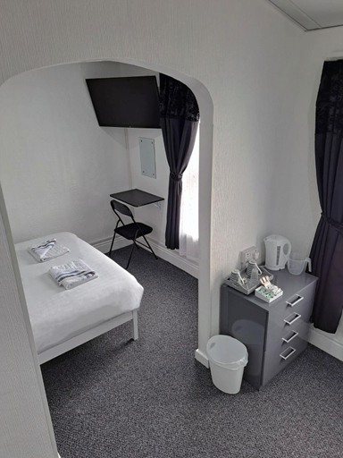 Bedroom 2, The Mornington Hotel, Blackpool