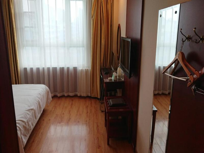 Bedroom 2, GreenTree Inn Jining Jinxiang Kuixing Road Express Hotel, Jining