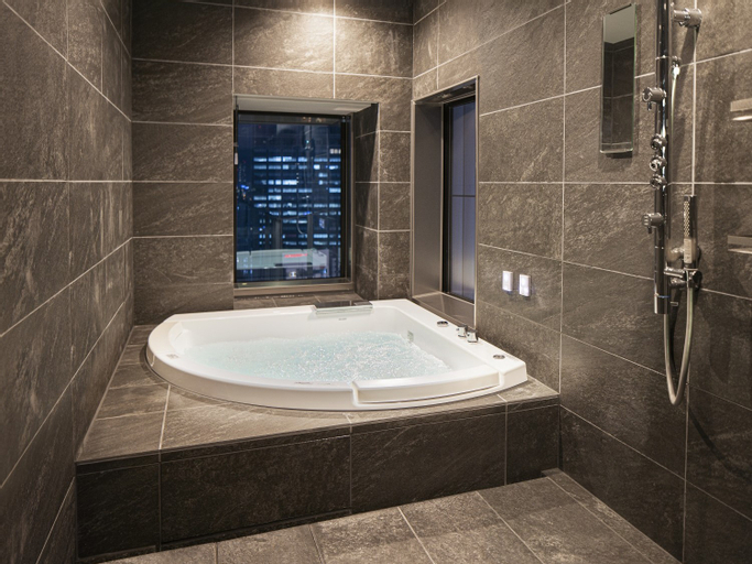 Bathroom 8