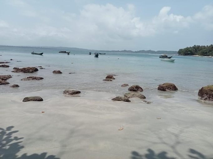 Others 1, Kutnalek Surf Camp Surfing barrels front E"bay,beng-beng,pistop,nipussi wave just minute with speed , Kepulauan Mentawai