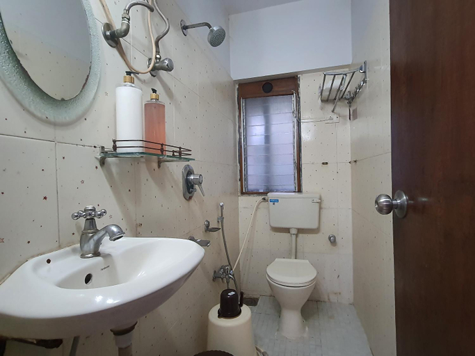 Others 5, OSI Apartments Perry Cross Bandra West, Mumbai Suburban
