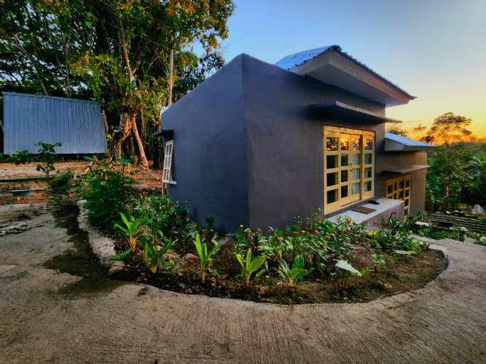 Exterior 11