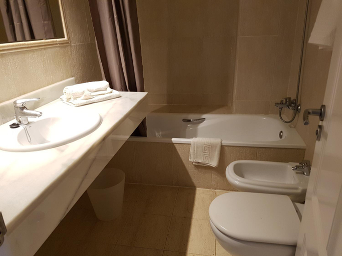 Bathroom 4, Apartamento Pelicanos Golf & Beach - spacious and modern with terrace and private pool, Almería