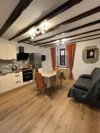 Others 2, Apartments Mora Cantada, Piran