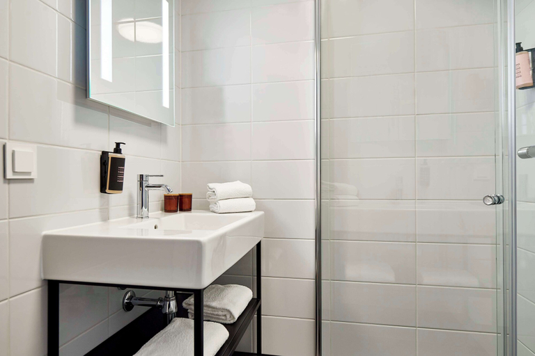 Bathroom 4, Aiden by Best Western Lolland, Lolland