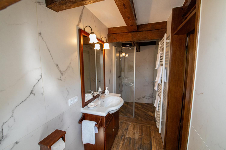 Bathroom 3, Landhotel der Schafhof Amorbach, Miltenberg