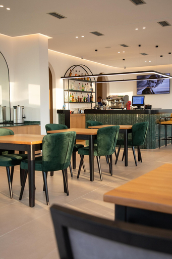 Food & Drinks 4, Hotel Colosseum, Sarandës
