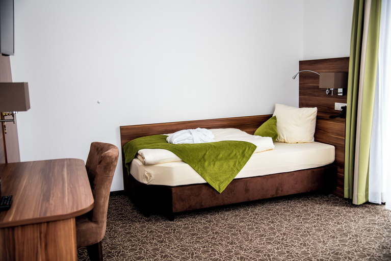 Bedroom 3, Hotel Villa Elsa, Bad Kissingen