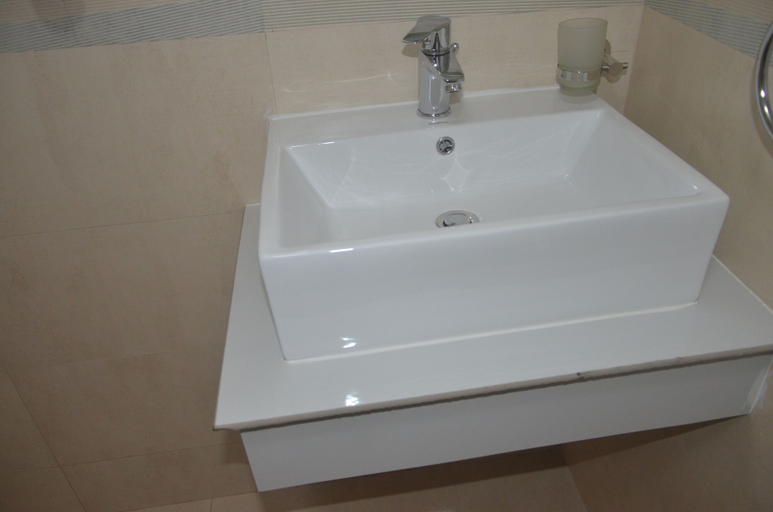 Bathroom 3, Speranza Hotel, Entebbe