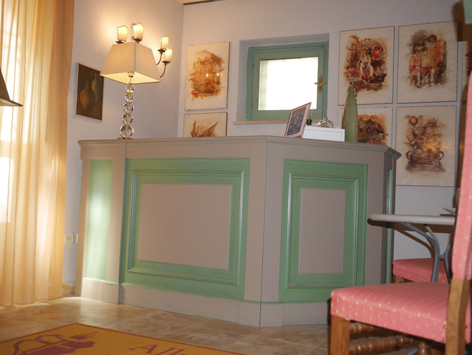 Others 4, Albergo Duomo, Terni