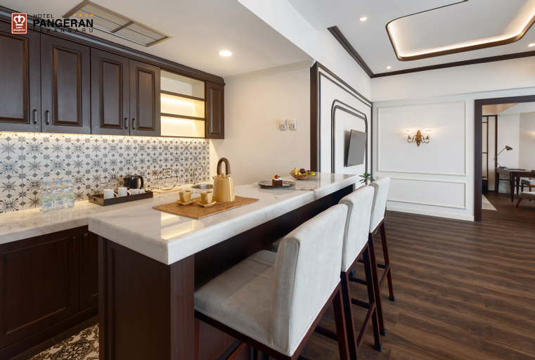 Dining Room 9