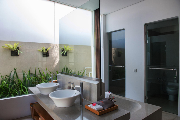 Bathroom 4