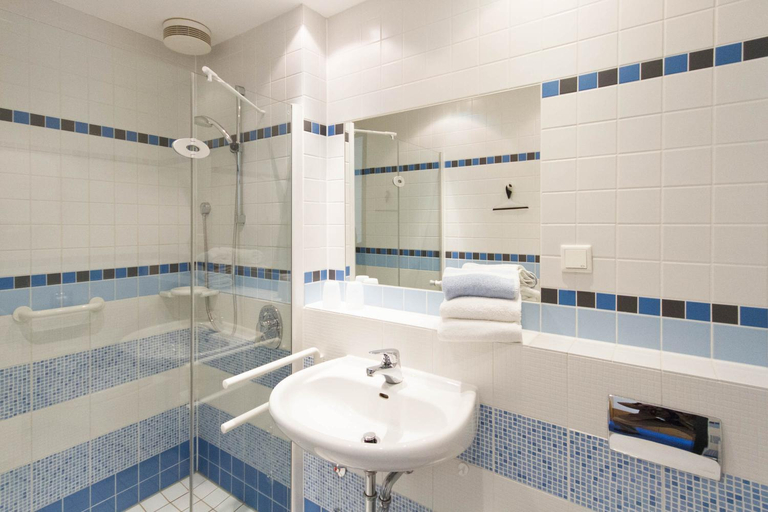 Bathroom 5, Bergkloster Bestwig, Hochsauerlandkreis