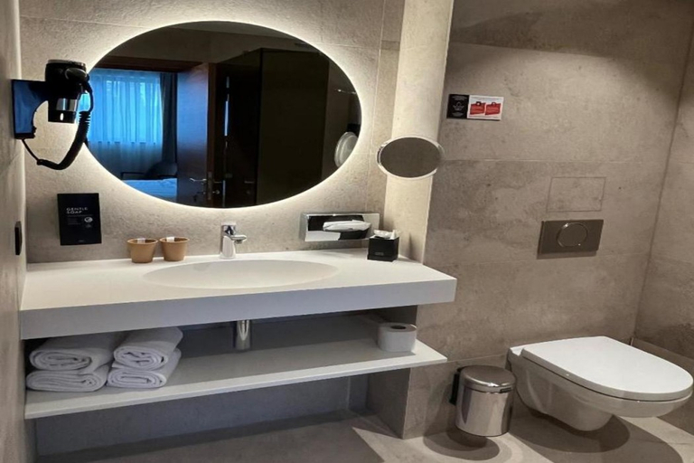 Bathroom 5, Hotel Le 830, Namur