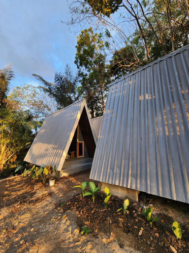 Exterior 8