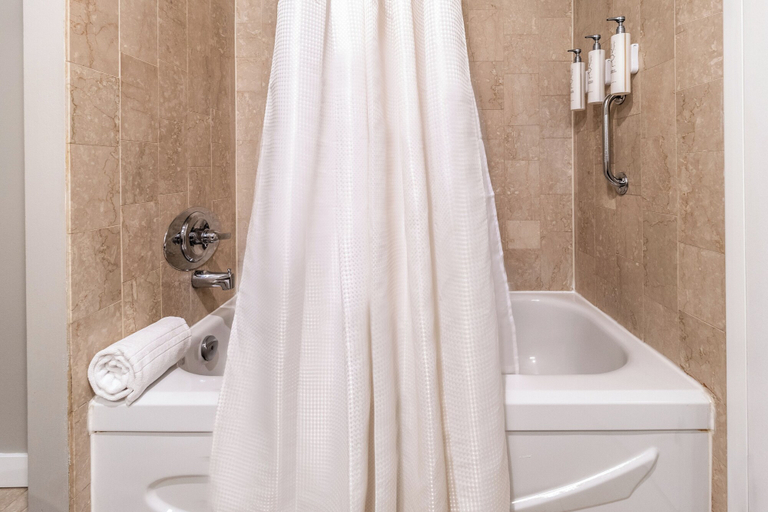 Bathroom 4, Atrium Hotel Vancouver, Greater Vancouver