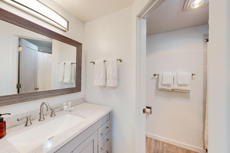Bathroom 2, Away Out on the Mountain, Gunnison