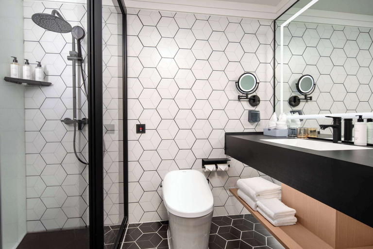 Bathroom, Microtel By Wyndham Handan New Century, Handan