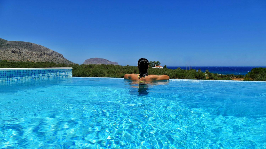 Others 4, Manifesto Suites, Peloponnese