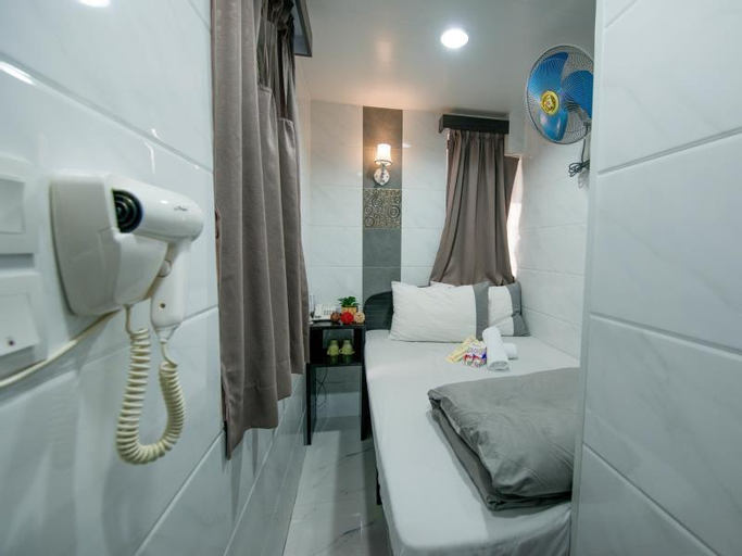 Bathroom 9