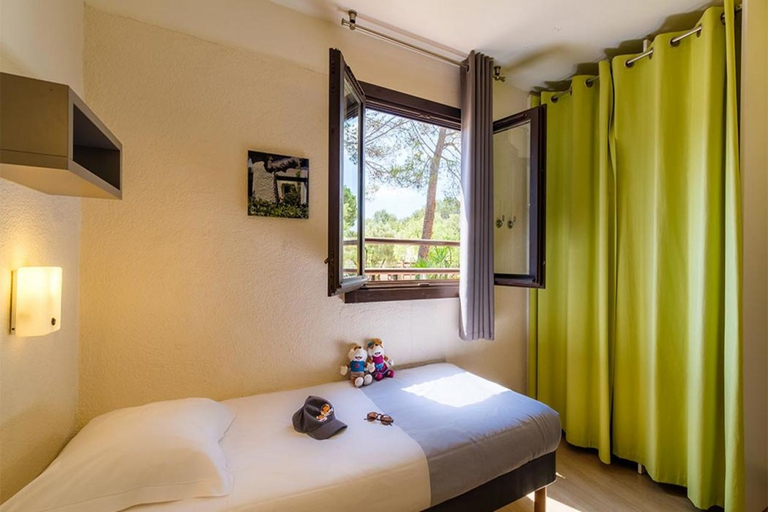 Bedroom 2, Club Belambra La Colle sur Loup St Paul-de-Vence, Alpes-Maritimes