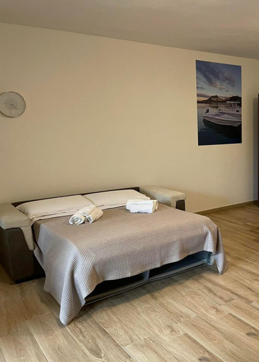 Others 4, B&B MaDie, Sassari