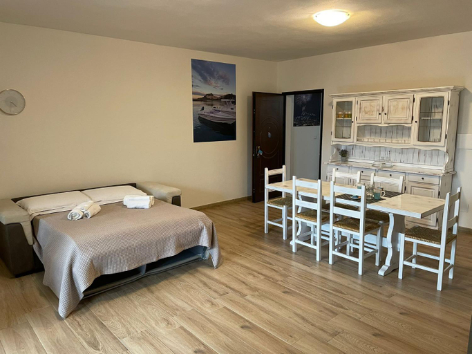 Others 5, B&B MaDie, Sassari