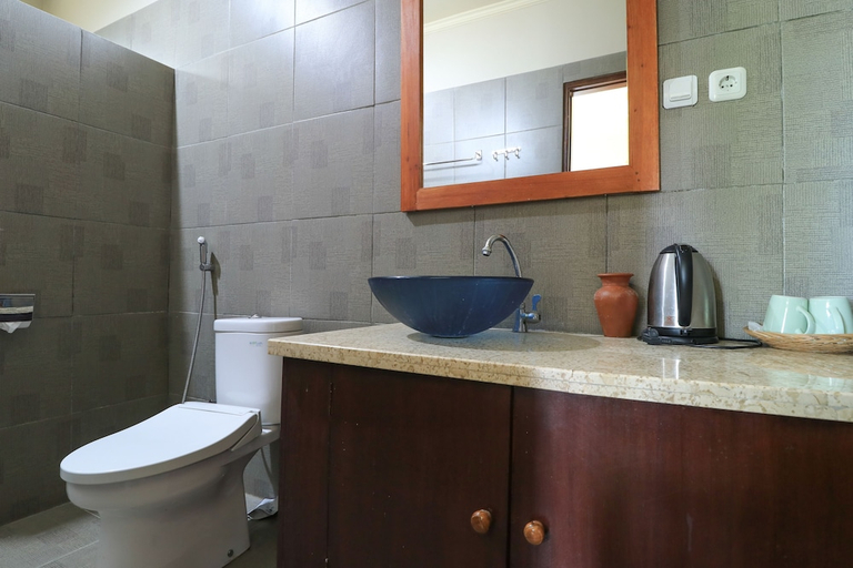 Bathroom 5, Senggigi Cottages Lombok by ZUZU, Lombok