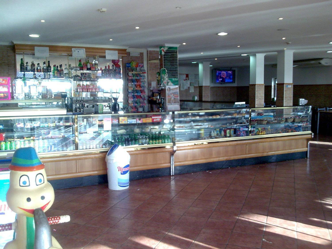 Food & Drinks 4, Nefama Pensao, Ourique