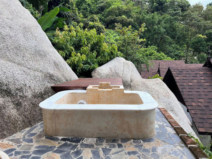 Bathroom 4, Kawarin Secret Hut Hotel and Resort, Ko Phangan