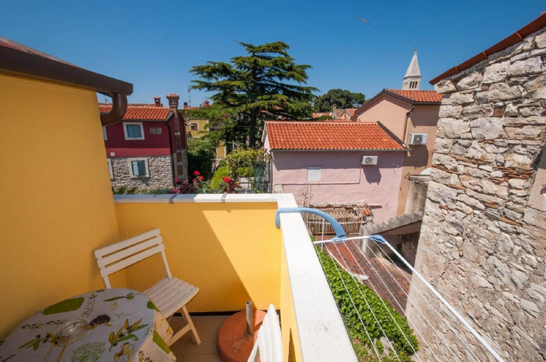 Others 3, Dario Room, Novigrad