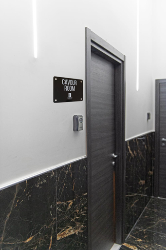 Others 3, Irooms Foria 215, Napoli