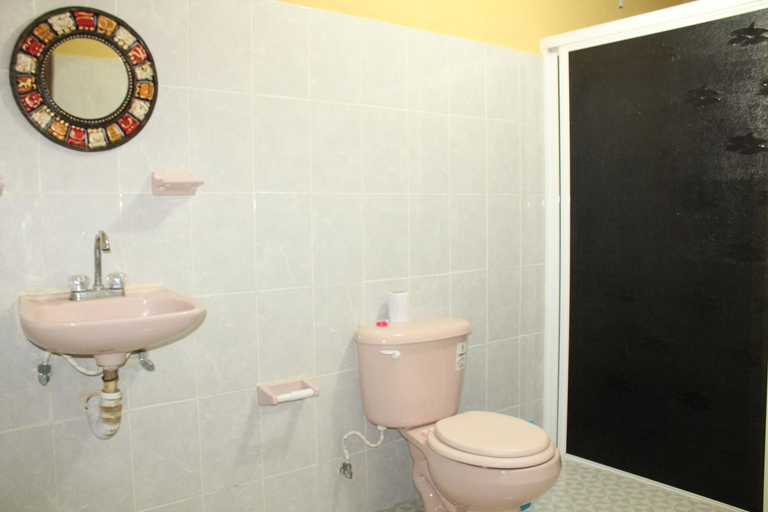Bathroom 2, Hotel LOL-HA, Cozumel
