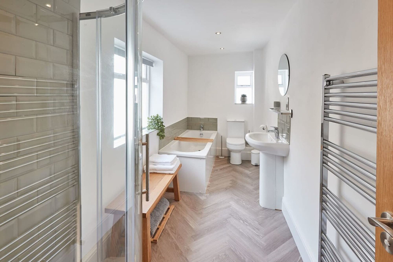Bathroom 4, Host Stay Apartment 2 High Street, Gwynedd