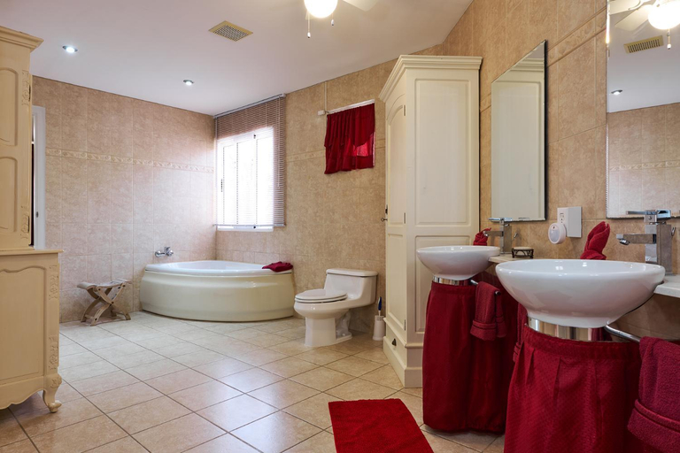 Bathroom 4, Aruba Palm Beach Villa