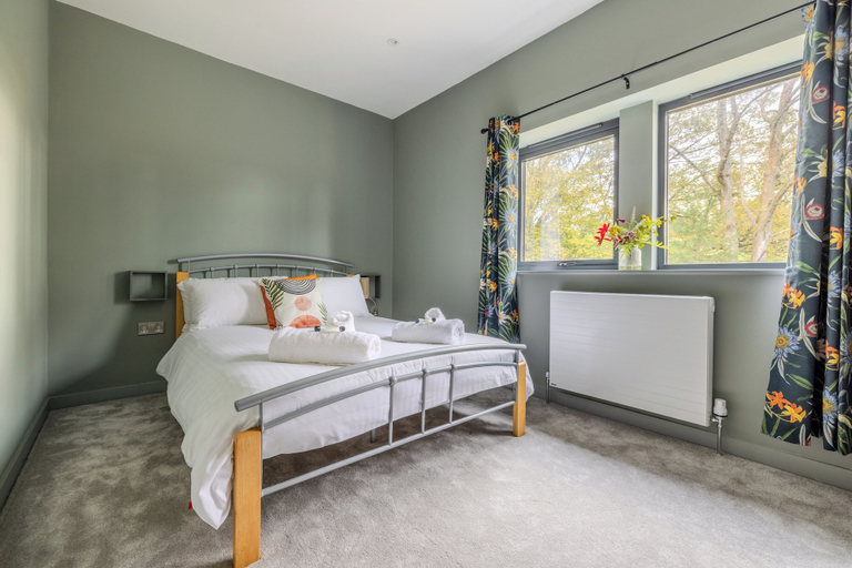 Bedroom 3, Old Vicarage Gardens, Somerset