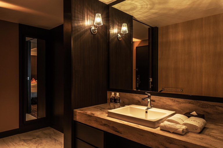 Bathroom 4