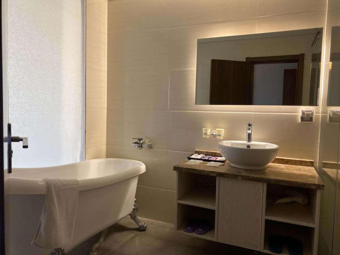 Bathroom 4, 7 Days Inn Nanjing Confucius Temple Yudao Street, Nanjing