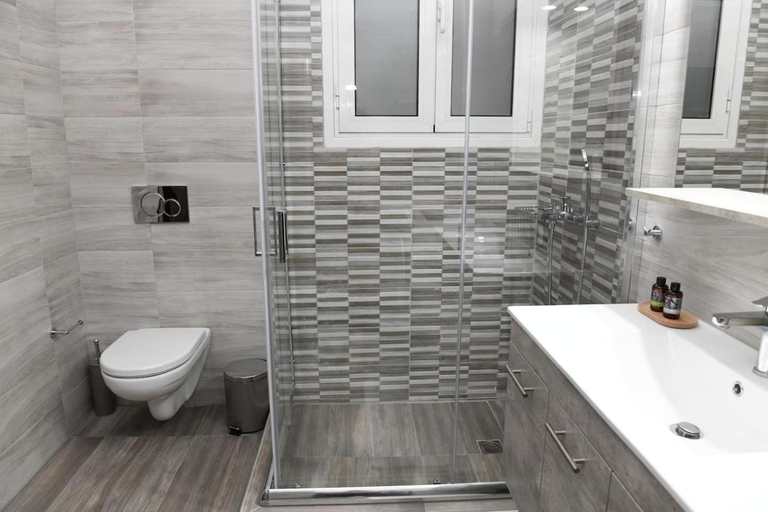 Bathroom 5, Konstantina Apartment, Attica