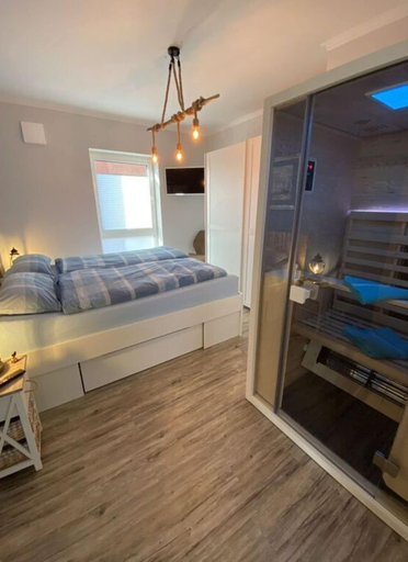 Room, Near the North Sea Modern Retreat, Wittmund
