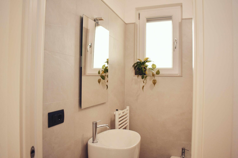 Bathroom 3, Il Casale dei Calanchi, Matera