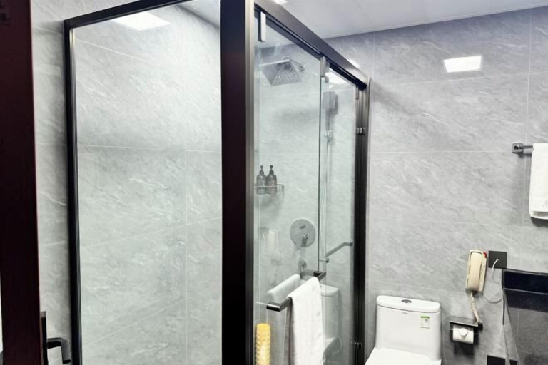 Bathroom 4, Huaian Hotel, Huai'an