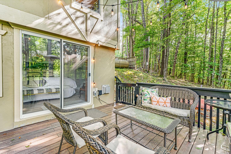 3, Bee & Bae Hideaway, Watauga