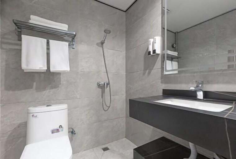 Bathroom 3, Q+ Shicheng Zuguoshun Hotel (Shicheng County Bus Station), Ganzhou